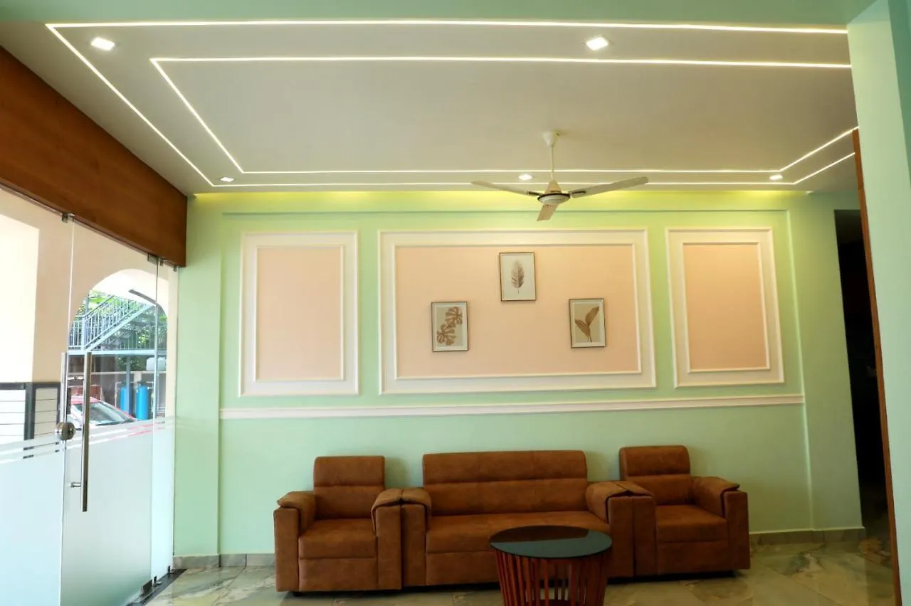 Royal Castle Hotel Mananthavady