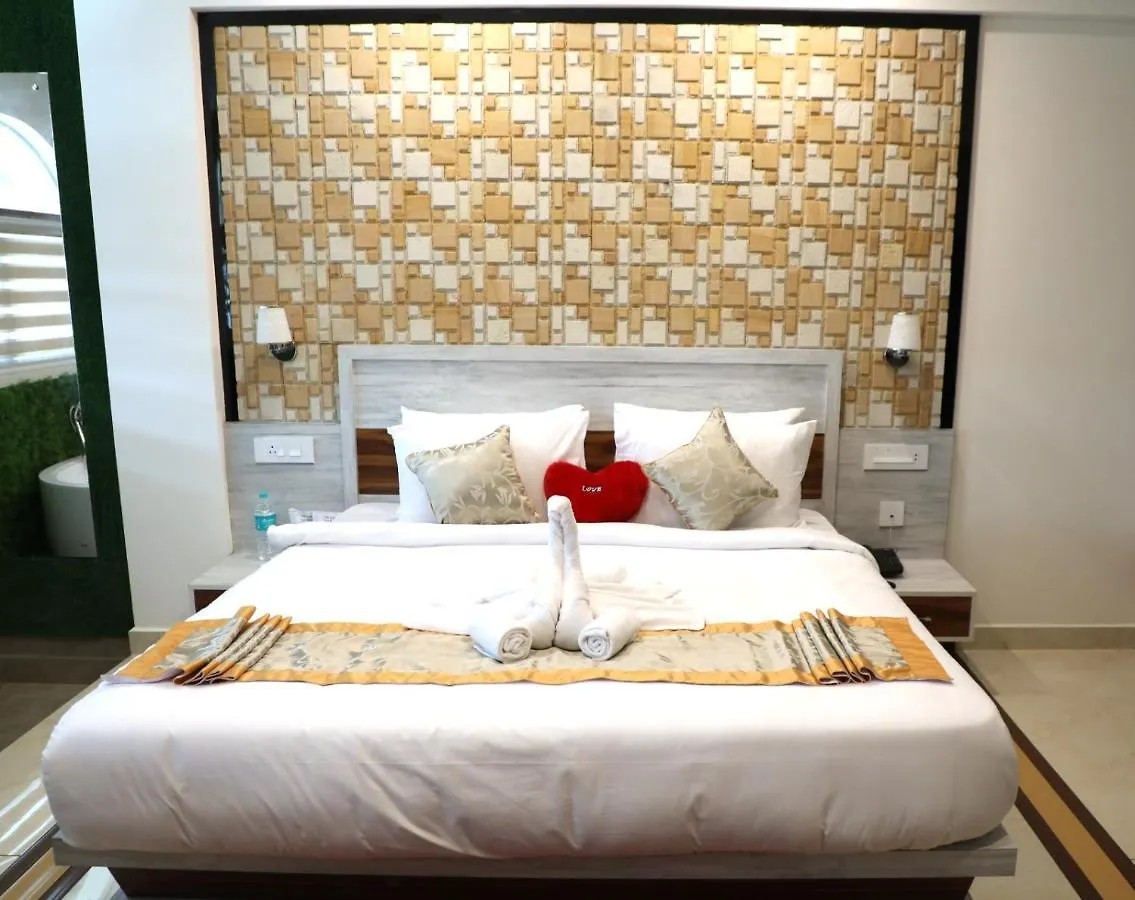 Royal Castle Hotel Mananthavady
